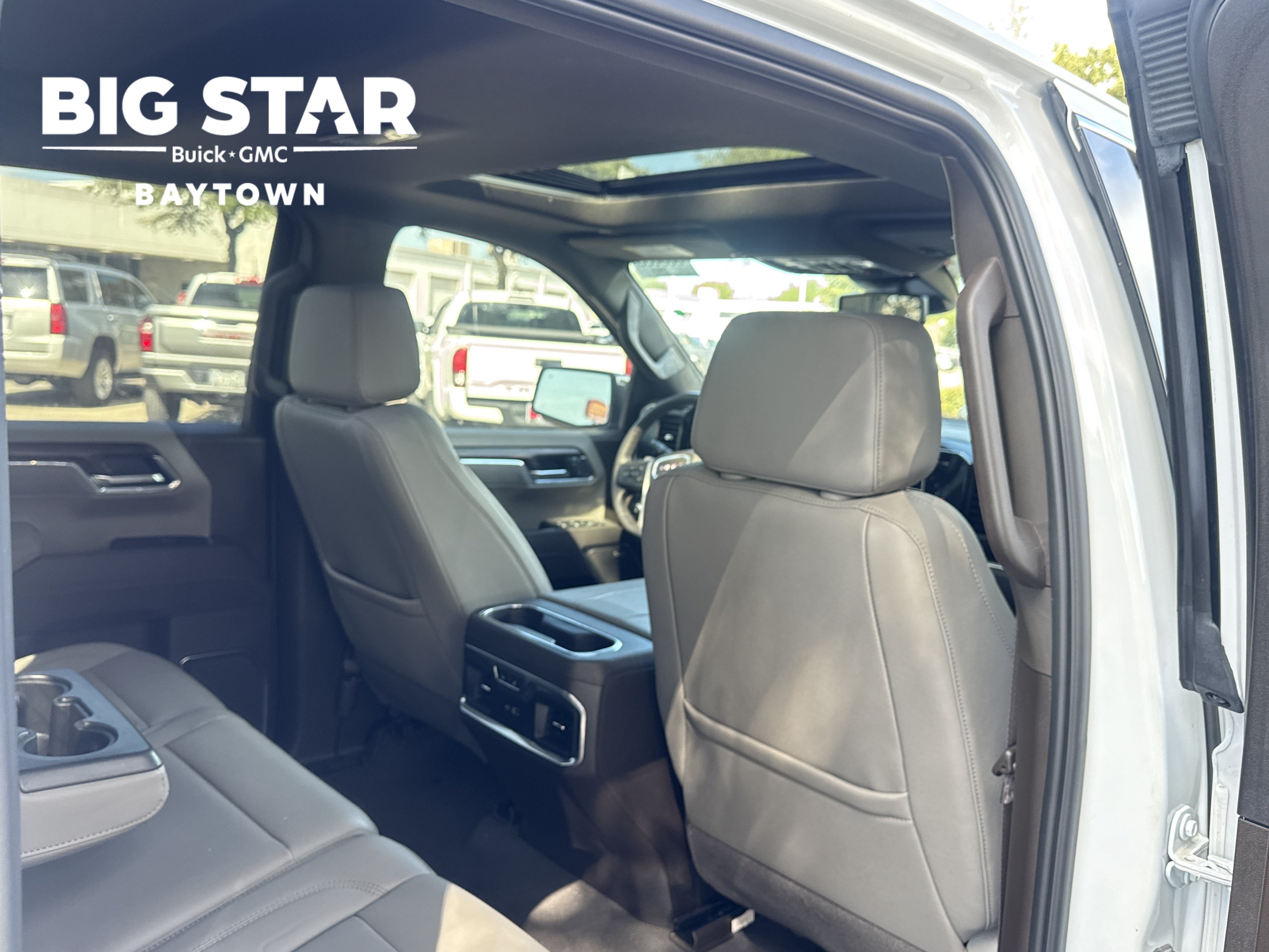 Used 2025 GMC Sierra 1500 SLT w/ SLT Premium Plus Package AWD/4WD image 1