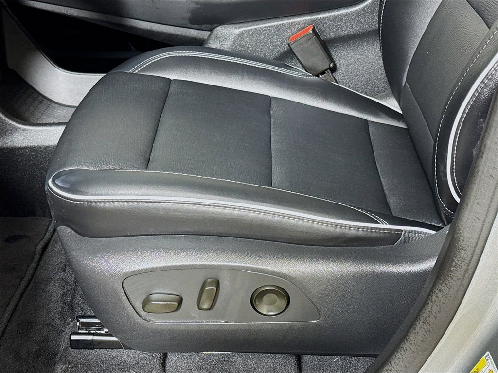 Certified 2025 Buick Enclave Preferred image 18