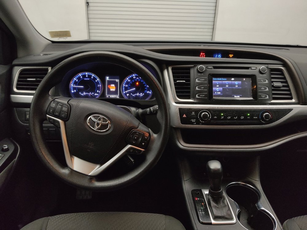 Used 2018 Toyota Highlander LE w/ Protection Package #3 AWD/4WD image 22