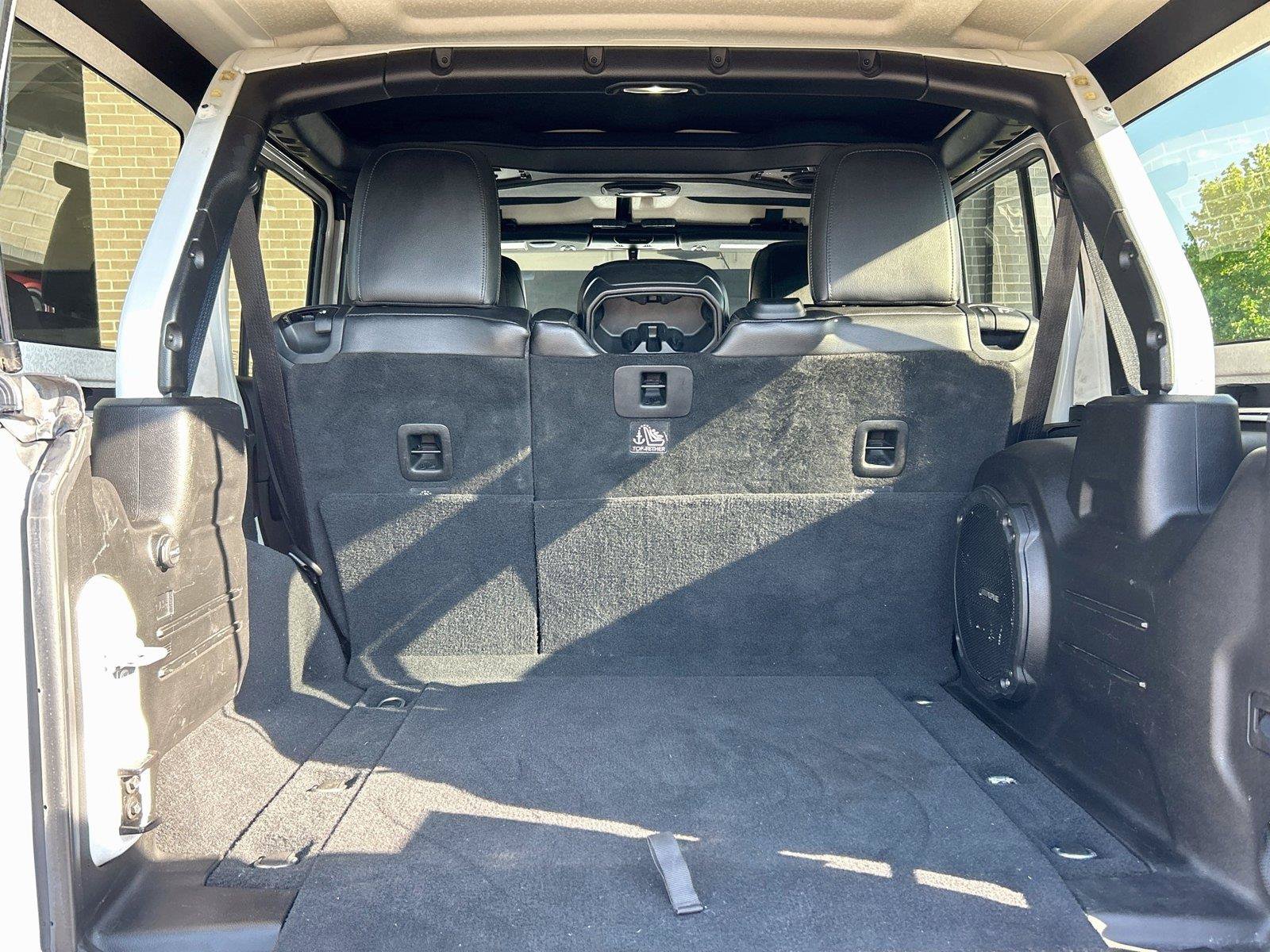 Used 2018 Jeep Wrangler Unlimited Rubicon AWD/4WD image 13