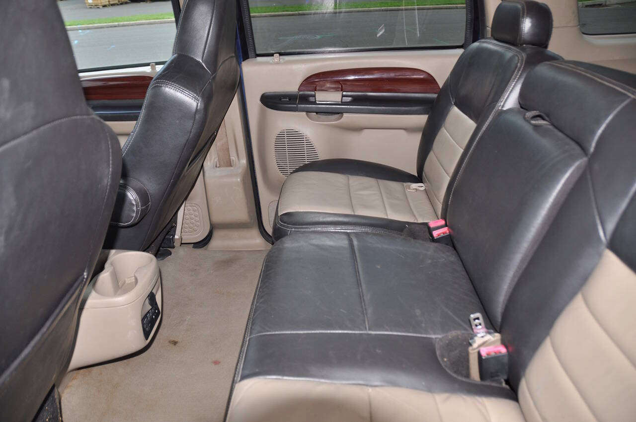 Used 2005 Ford Excursion Eddie Bauer RWD image 22