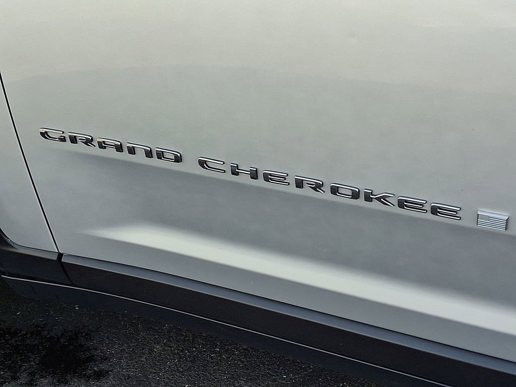 Used 2022 Jeep Grand Cherokee L Limited image 30