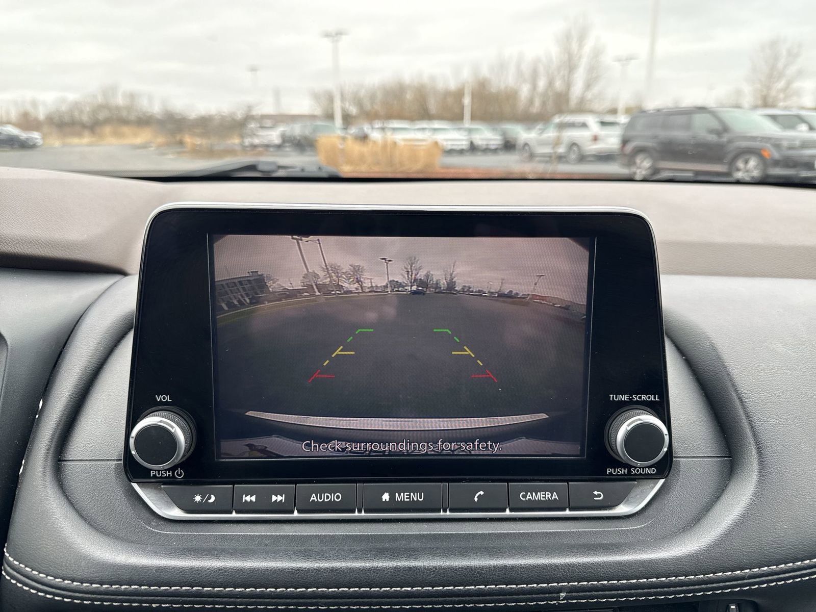 Used 2023 Nissan Rogue SV image 14