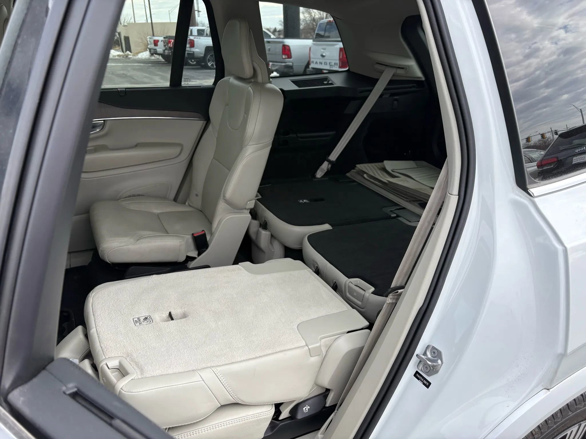 Used 2020 Volvo XC90 T6 Inscription image 23