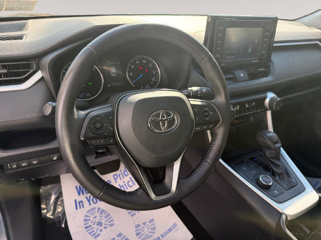 Used 2022 Toyota RAV4 XLE w/ Convenience Package AWD/4WD image 12