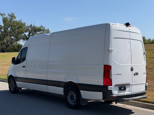 Used 2023 Mercedes-Benz Sprinter 2500 image 3
