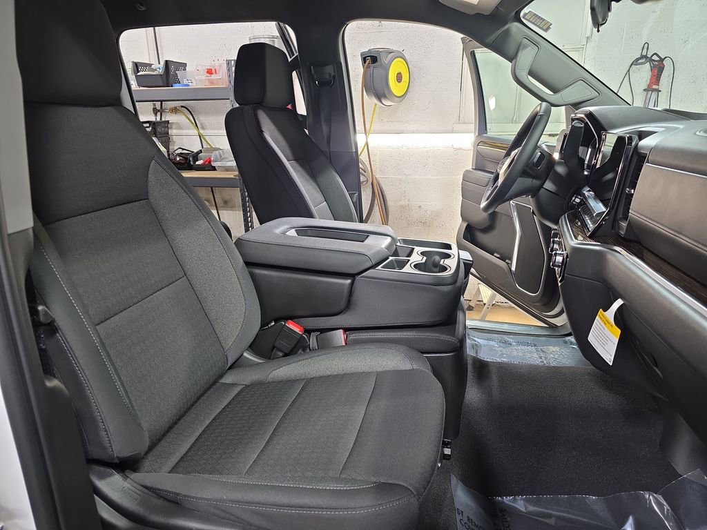 New 2026 GMC Sierra 1500 SLE w/ Preferred Package image 10