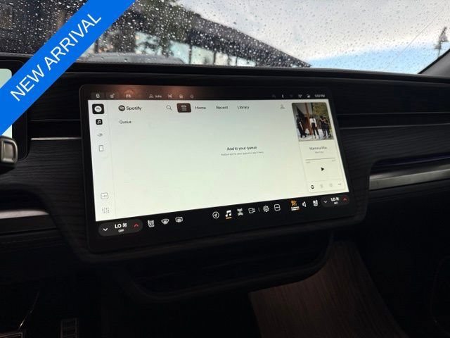 Used 2024 Rivian R1S Adventure AWD/4WD image 11