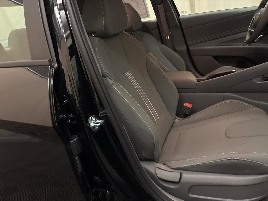 New 2026 Hyundai Elantra Sport w/ Cargo Package FWD image 16