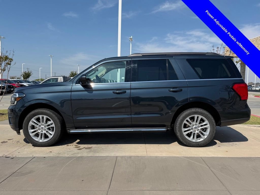 Used 2023 Ford Expedition XLT AWD/4WD image 10