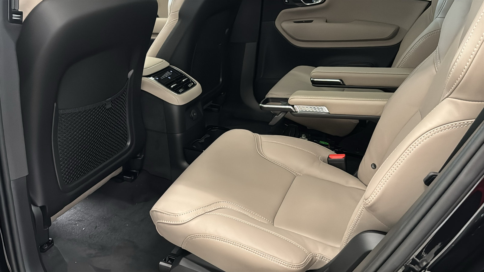 New 2027 Volvo XC90 T8 Ultra AWD/4WD image 27