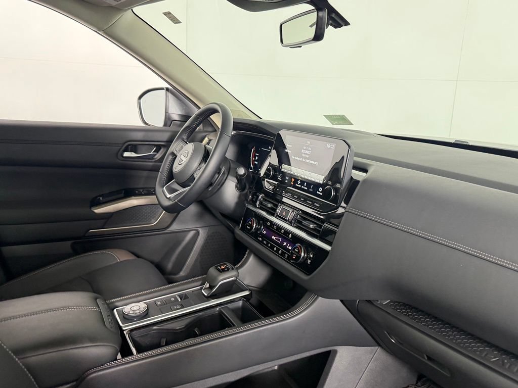 Used 2025 Nissan Pathfinder Platinum w/ Cargo Package AWD/4WD image 28