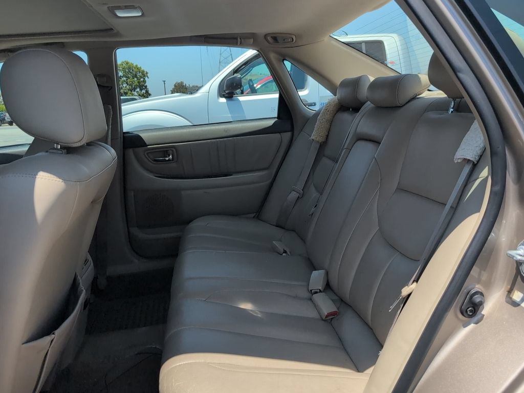Used 2000 Toyota Avalon XLS FWD image 9