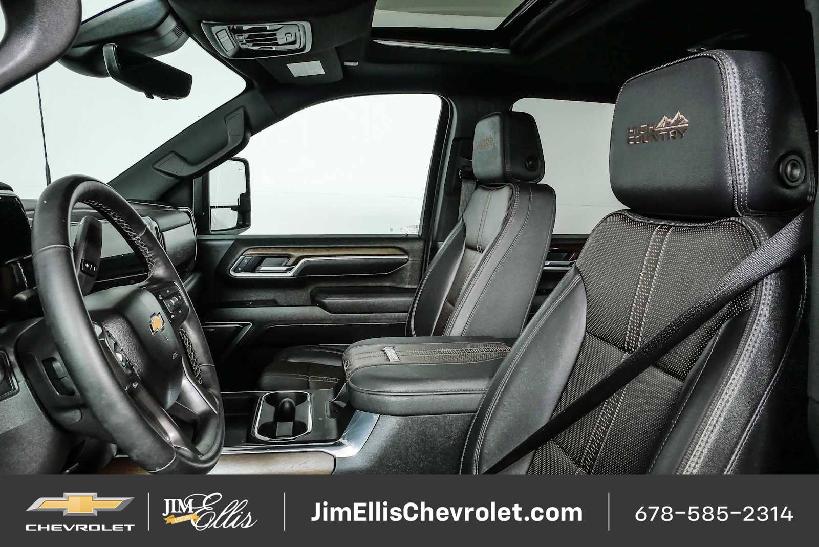 Certified 2025 Chevrolet Silverado 2500 High Country w/ High Country Premium Package AWD/4WD image 5