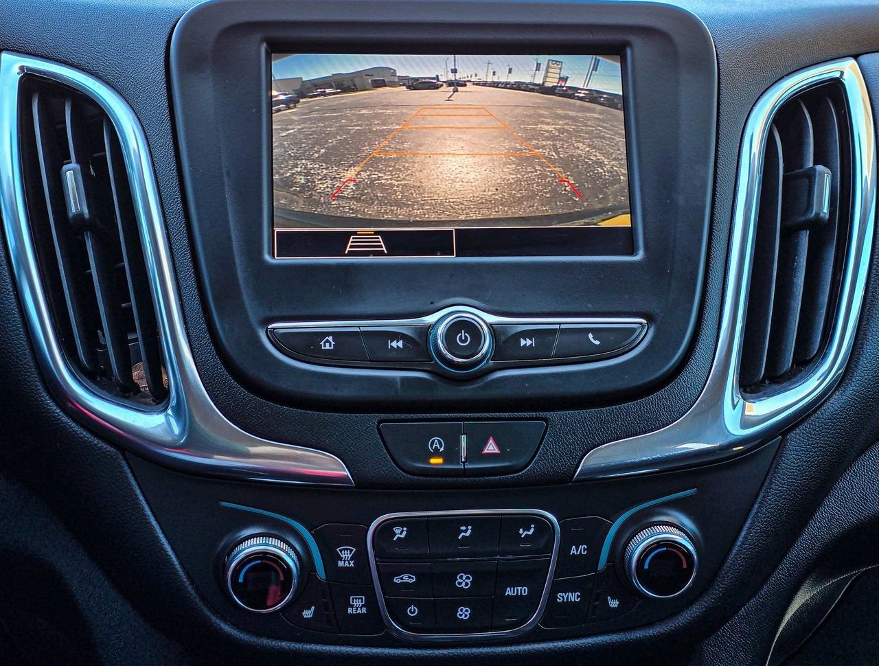 Used 2022 Chevrolet Equinox LT image 18