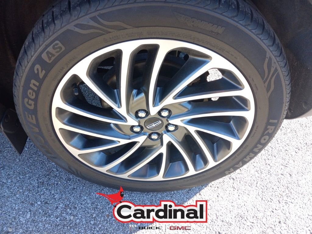 Used 2019 Lincoln Nautilus Reserve image 14