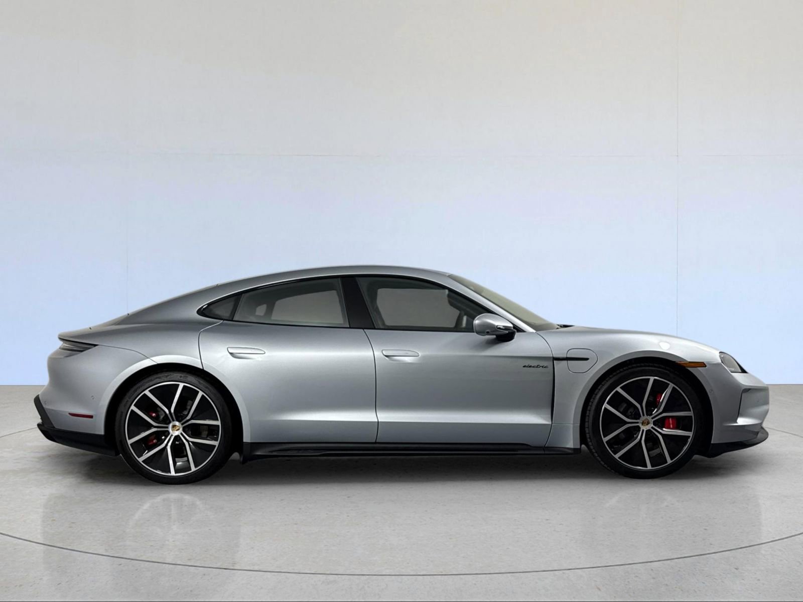 New 2026 Porsche Taycan GTS AWD/4WD image 9