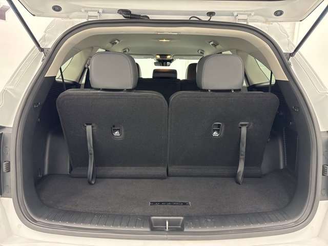 Used 2025 Kia Sorento S image 32