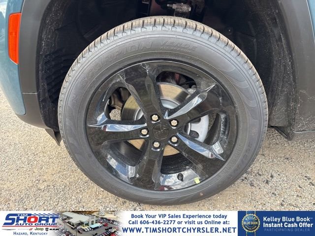 New 2026 Jeep Grand Cherokee Limited w/ Limited Altitude Package AWD/4WD image 9