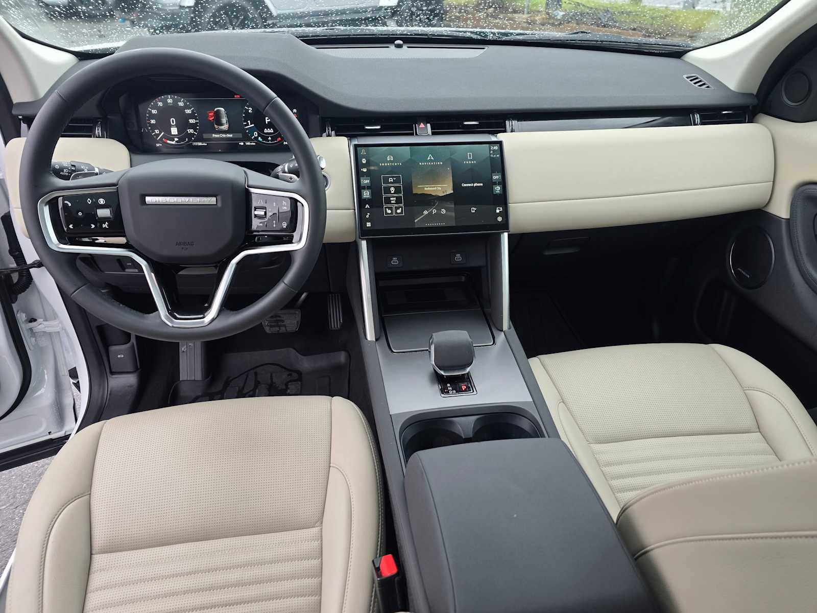 Used 2025 Land Rover Discovery Sport S image 23