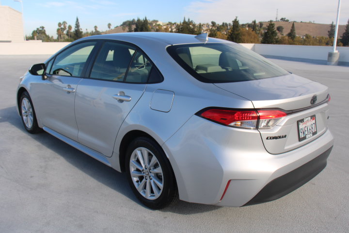 Certified 2026 Toyota Corolla LE w/ LE Premium Package FWD image 5