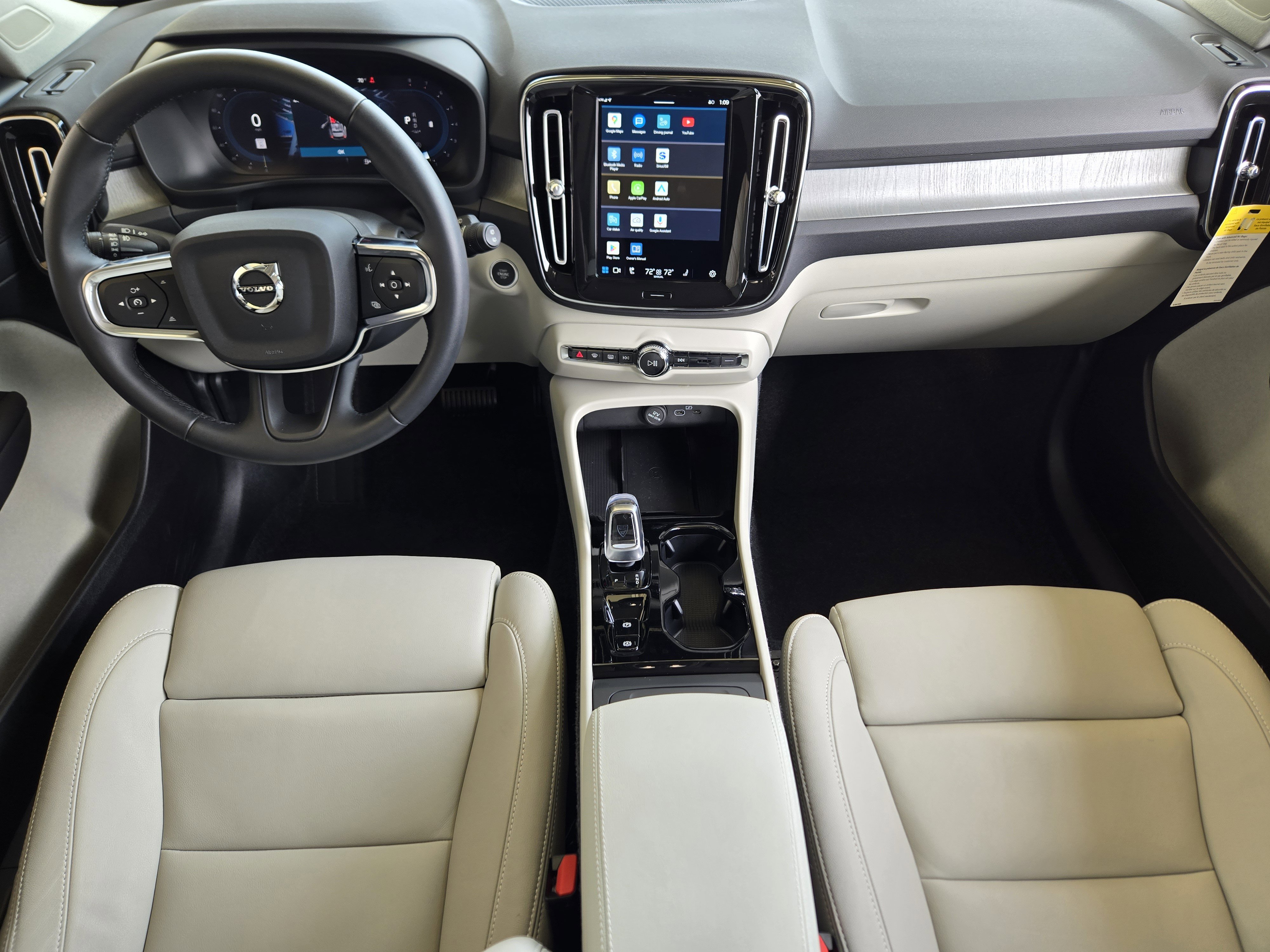 Used 2025 Volvo XC40 B5 Plus w/ Protection Package Premier image 36