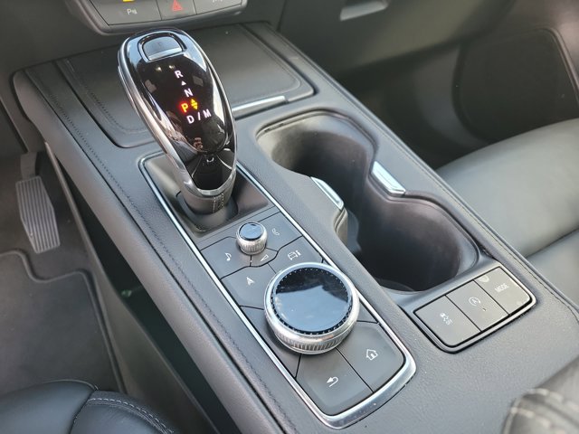 Used 2025 Cadillac XT4 Premium Luxury image 13