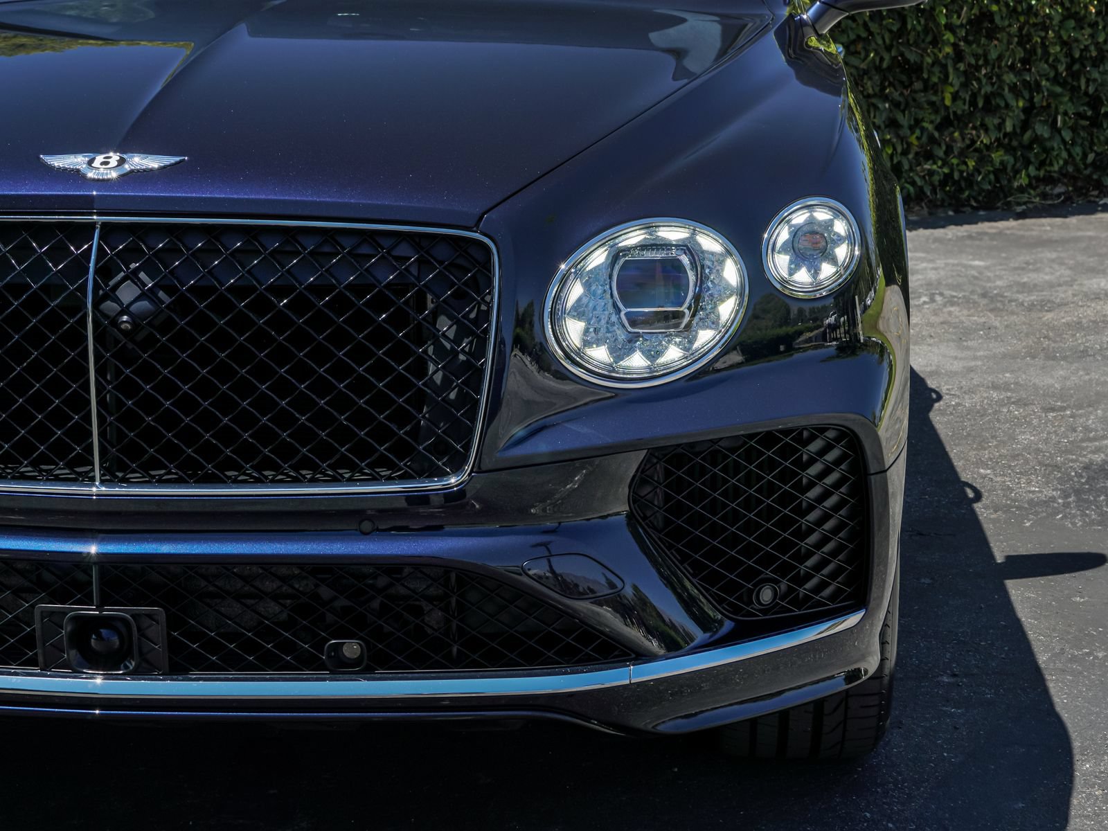 Used 2024 Bentley Bentayga AWD/4WD image 27