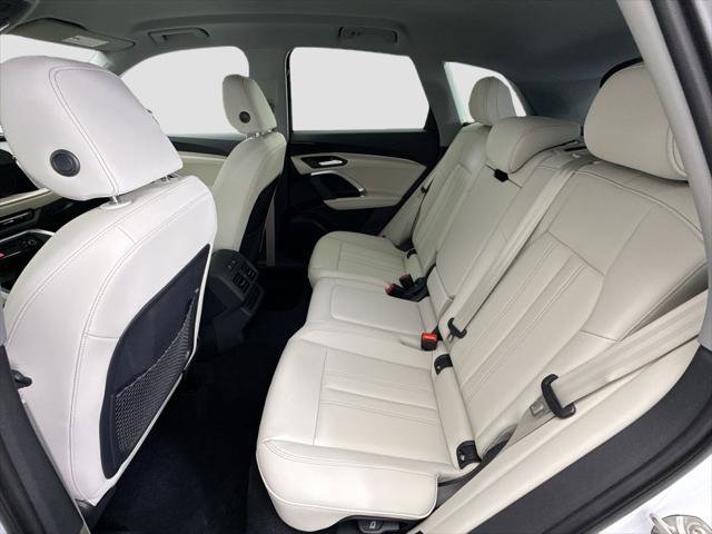 Used 2025 Audi Q5 Premium w/ Convenience Package AWD/4WD image 21