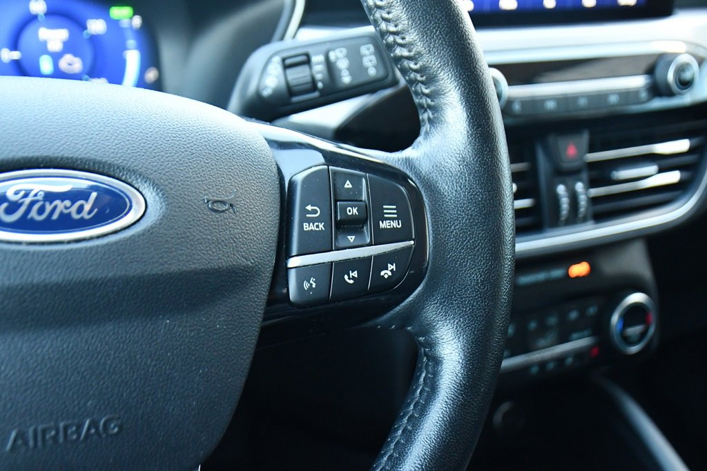 Used 2021 Ford Escape Titanium image 34