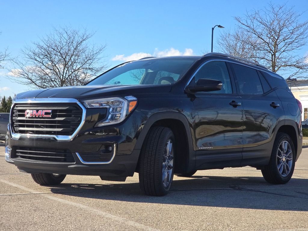 Used 2023 GMC Terrain SLT image 11