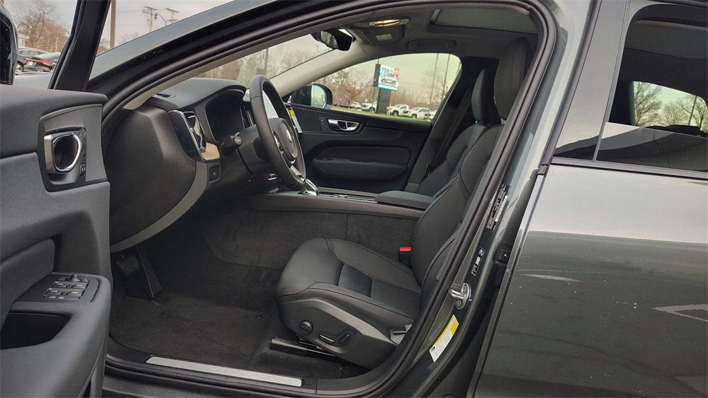 New 2026 Volvo XC60 B5 Plus w/ Climate Package image 7