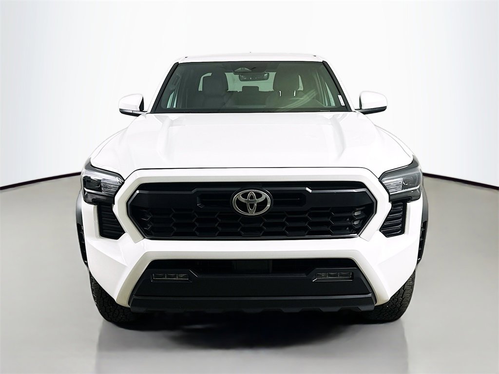 Used 2025 Toyota Tacoma TRD Off-Road image 2