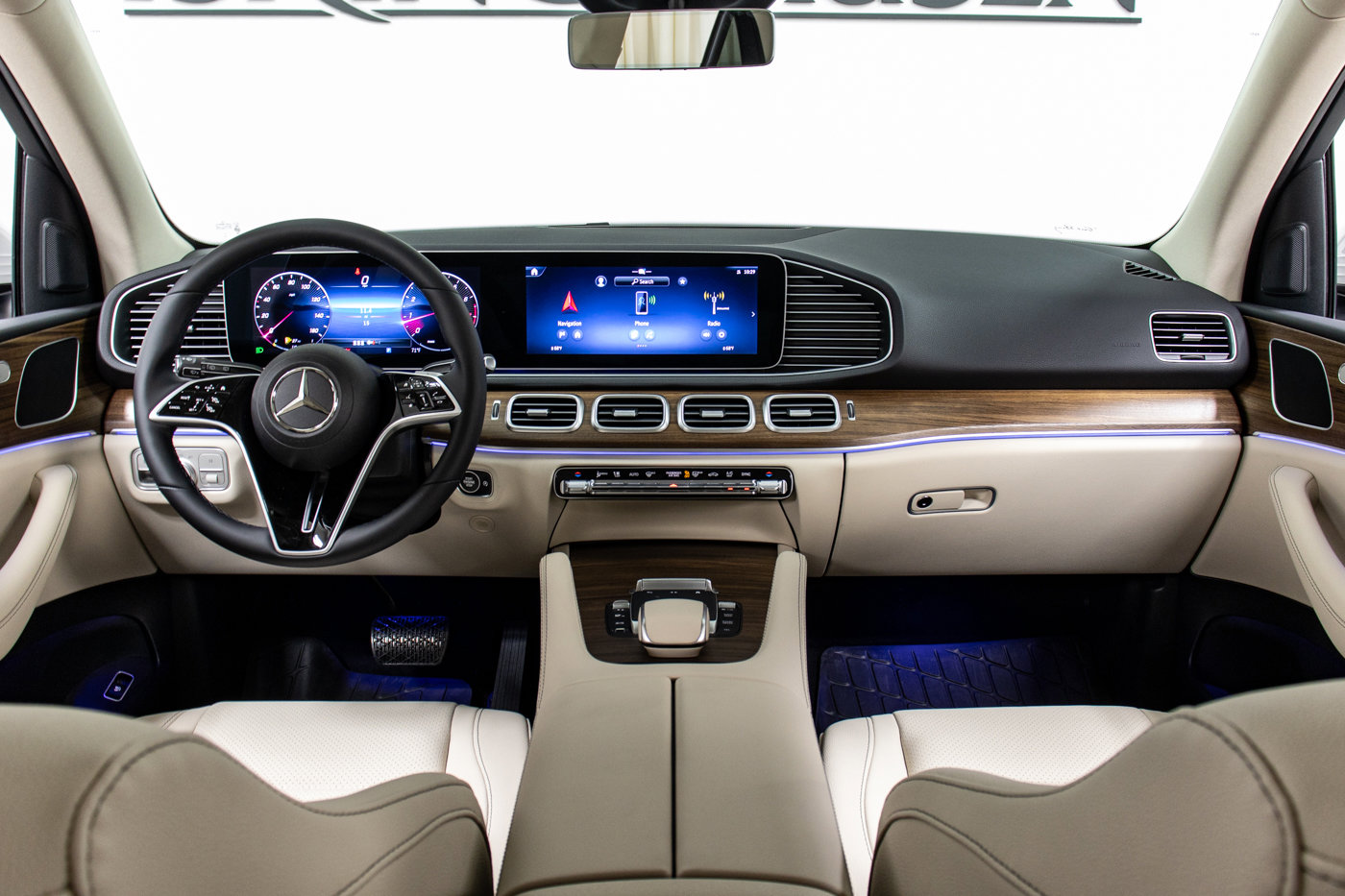 Used 2025 Mercedes-Benz GLE 350 4MATIC image 16