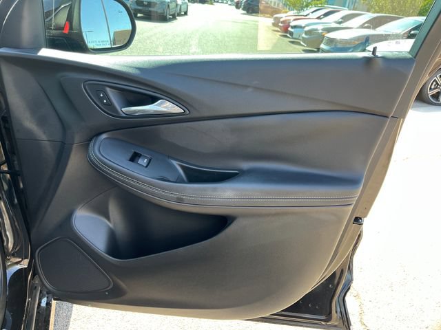 Used 2021 Buick Encore GX Essence w/ Sport Touring Package FWD image 16