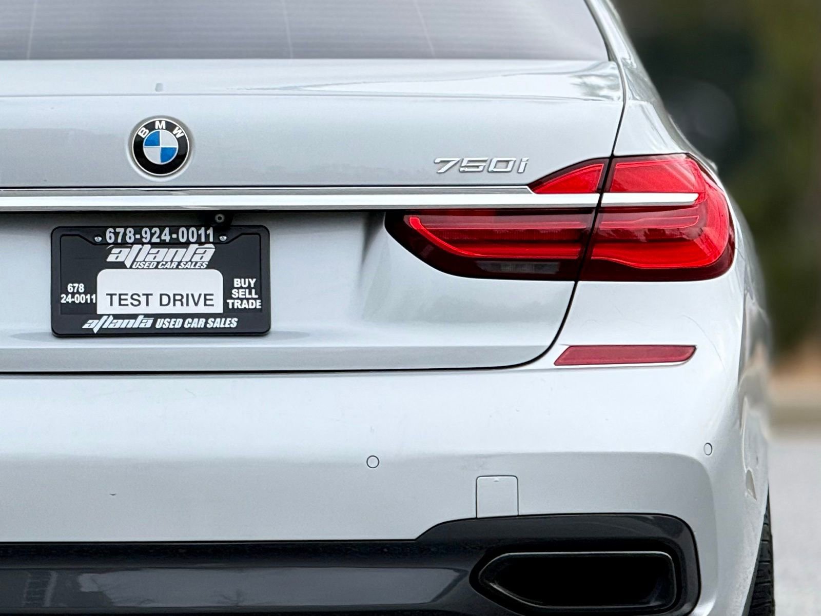 Used 2018 BMW 750i xDrive image 16