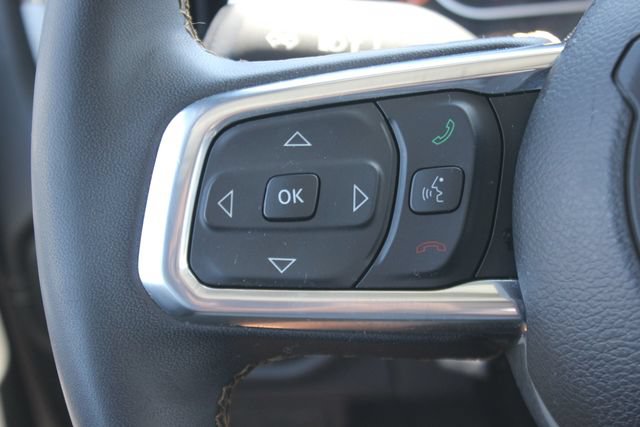 Used 2025 Jeep Wrangler Unlimited Sahara AWD/4WD image 14