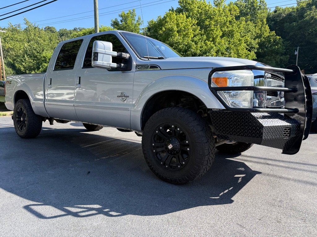 Used 2014 Ford F250 Lariat w/ Lariat Interior Package AWD/4WD image 2