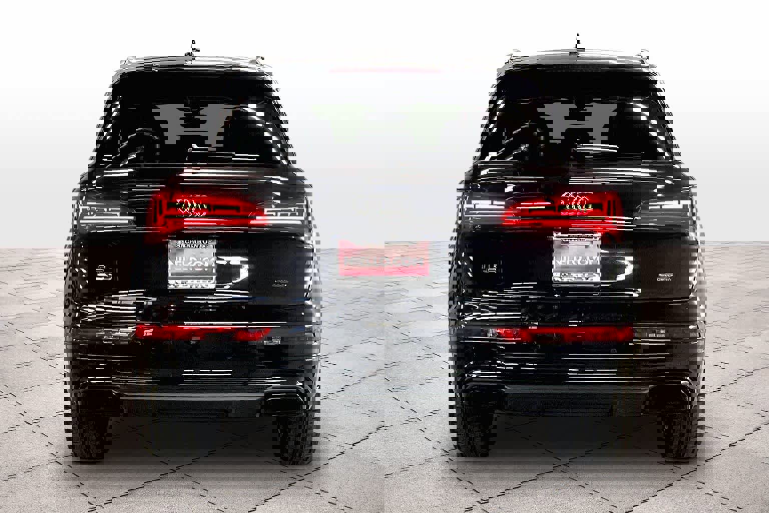 Used 2023 Audi Q5 e Prestige w/ Prestige Package image 7