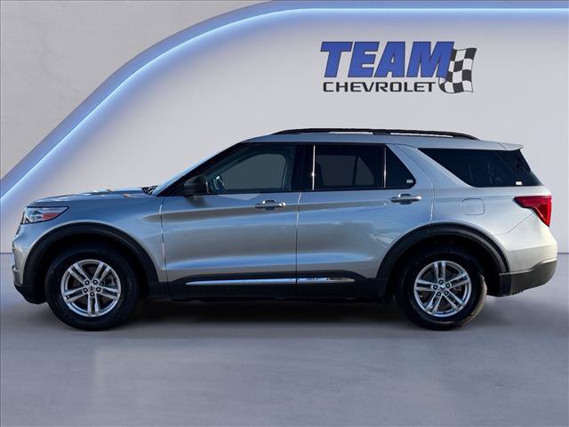 Used 2020 Ford Explorer XLT w/ Equipment Group 202A RWD image 2