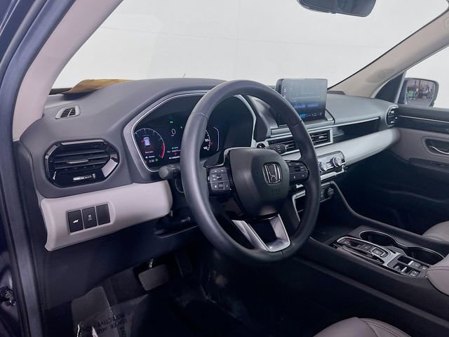 Certified 2025 Honda Pilot EX-L image 9