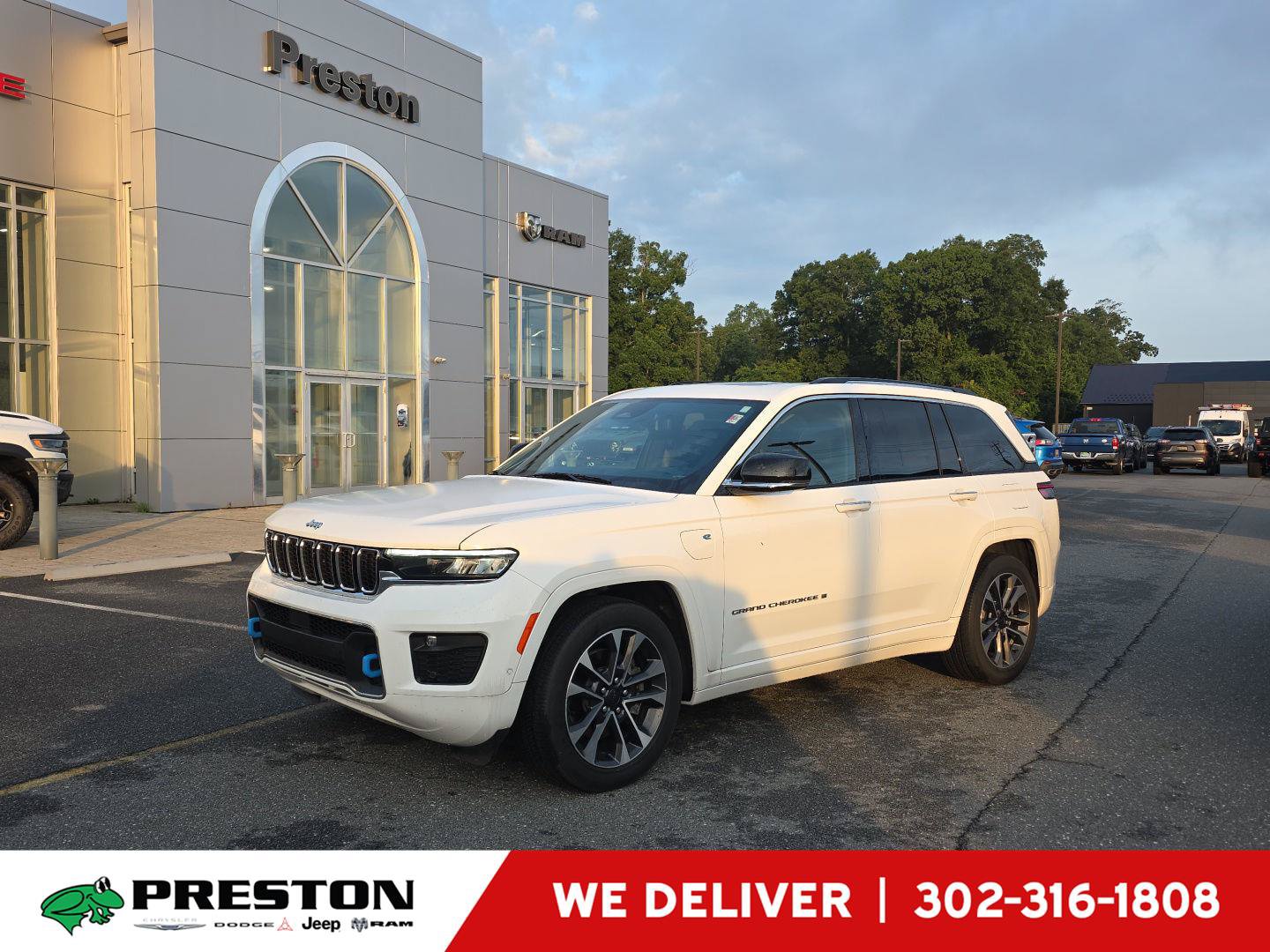 Used 2023 Jeep Grand Cherokee Overland w/ Luxury Tech Group IV