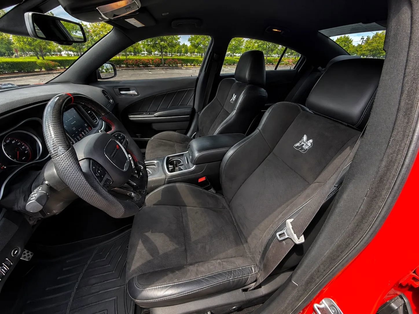 Used 2017 Dodge Charger R/T Scat Pack w/ Beats Audio Group RWD image 16