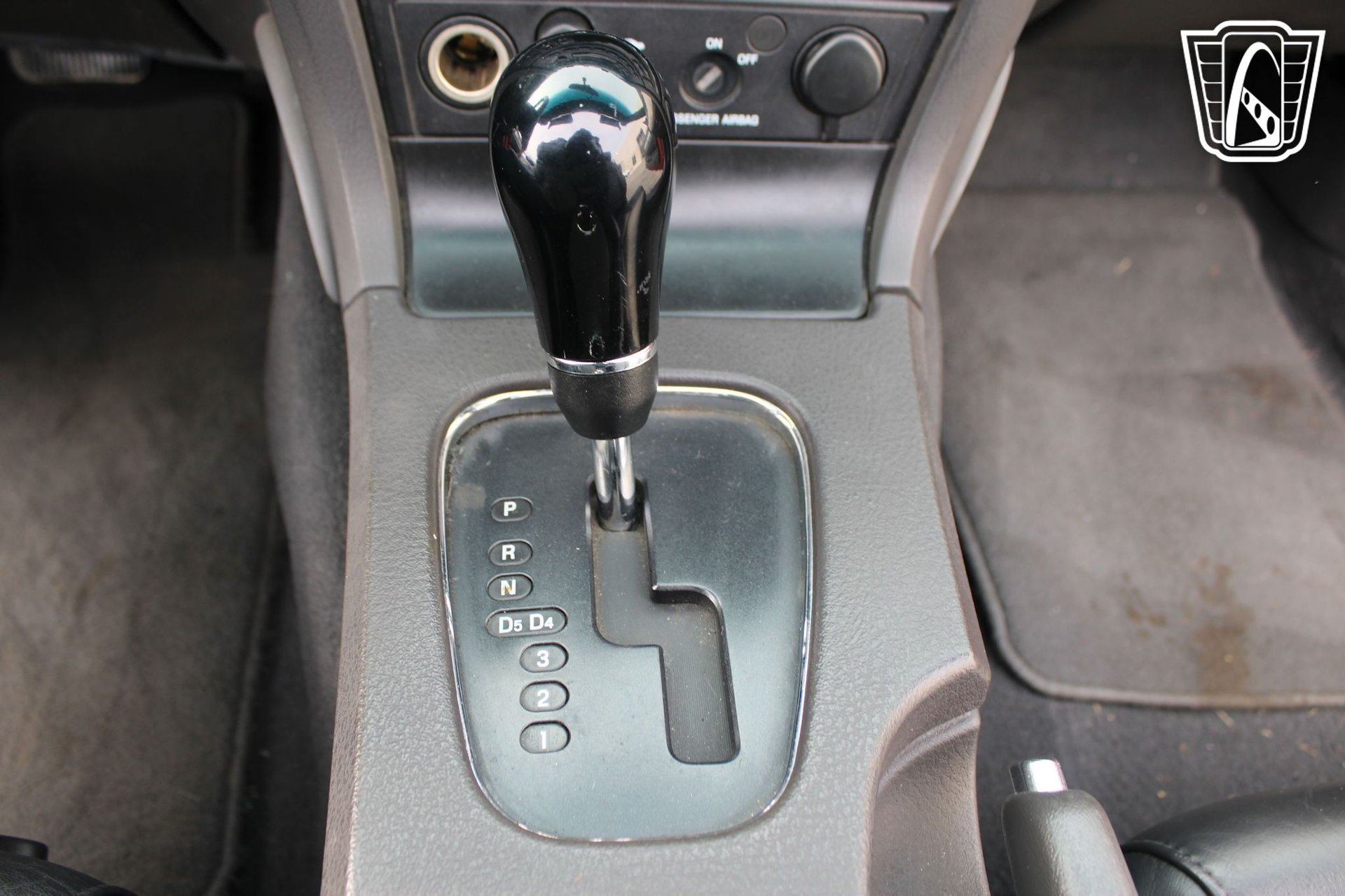 Used 2002 Ford Thunderbird RWD image 16