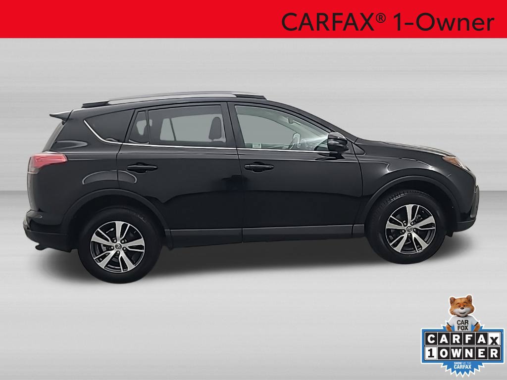 Used 2018 Toyota RAV4 XLE AWD/4WD image 3