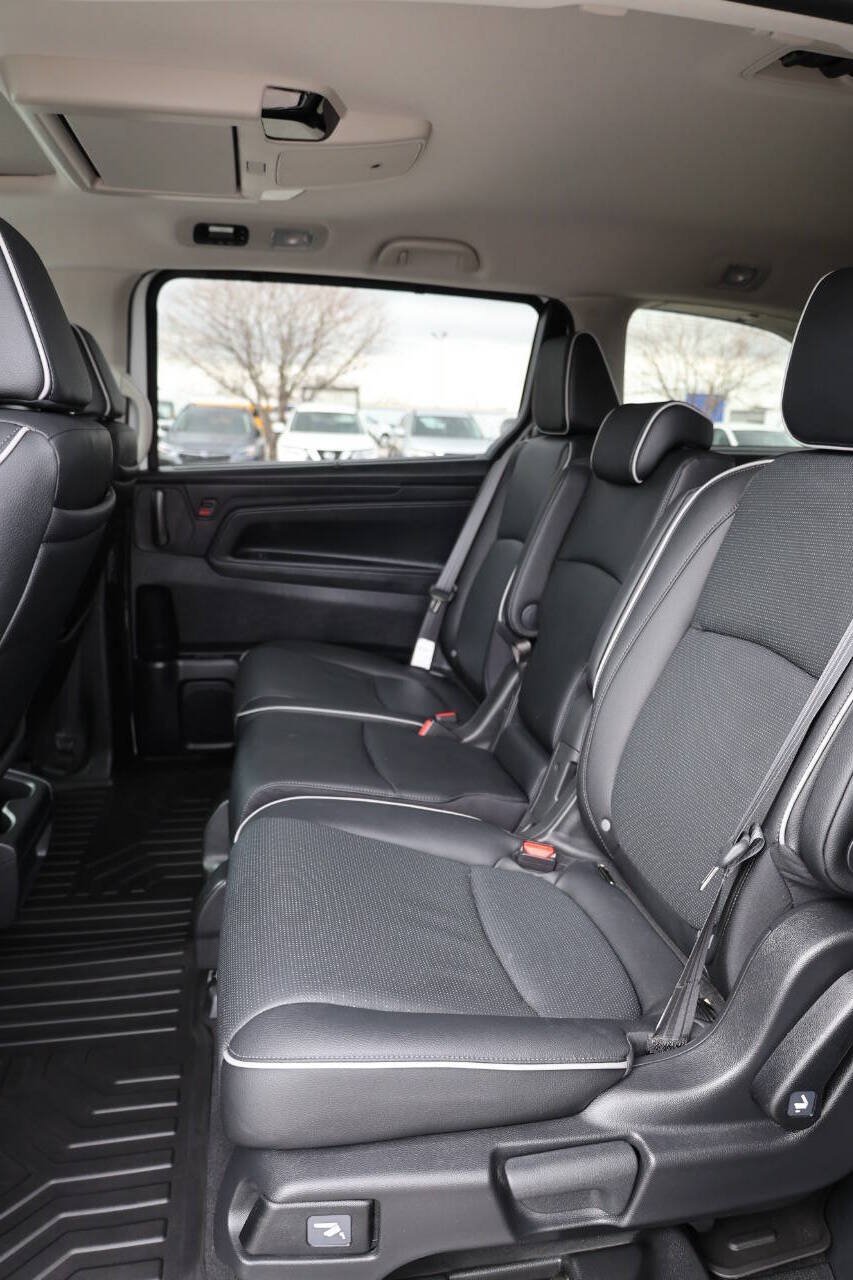 Used 2025 Honda Odyssey Elite image 18