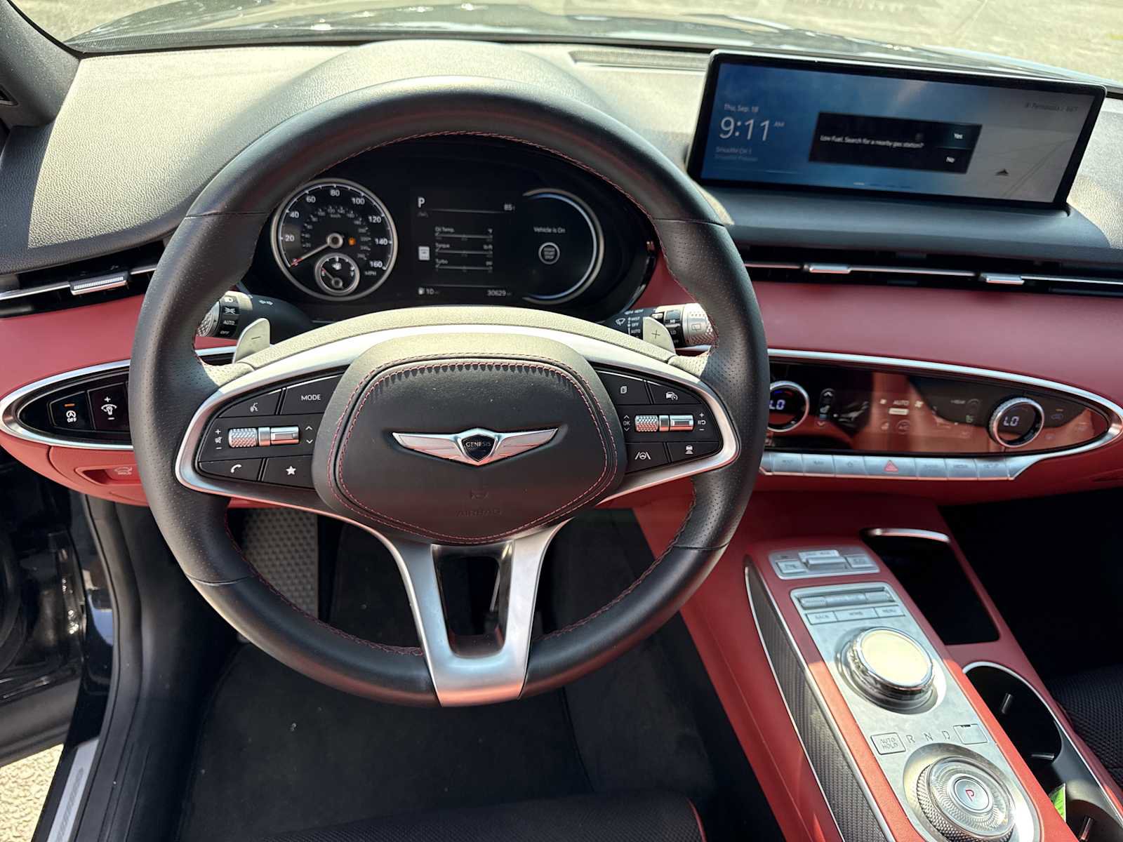 Used 2024 Genesis GV70 3.5T Sport image 9