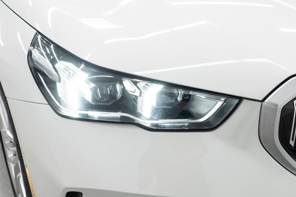 Used 2025 BMW 540i xDrive AWD/4WD image 39