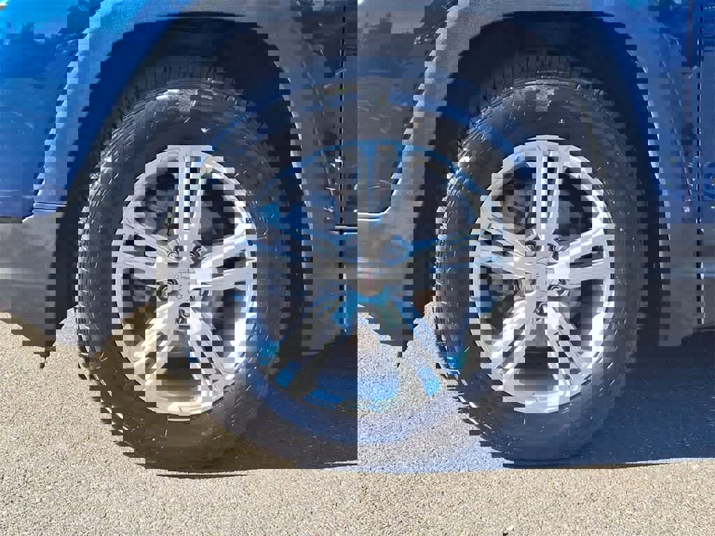 Used 2020 GMC Terrain SLE image 29