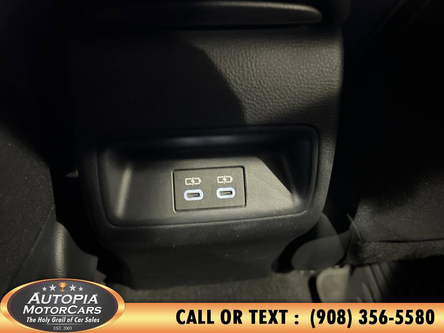 Used 2025 Toyota Corolla SE image 25